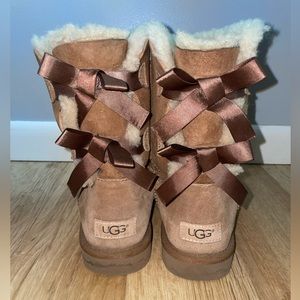 Ugg boots “Bailey Bow II” size 8